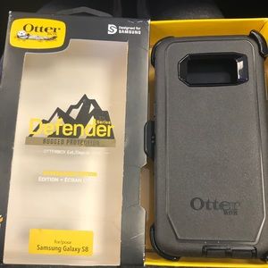 Galaxy S8 Otterbox phone case with clip